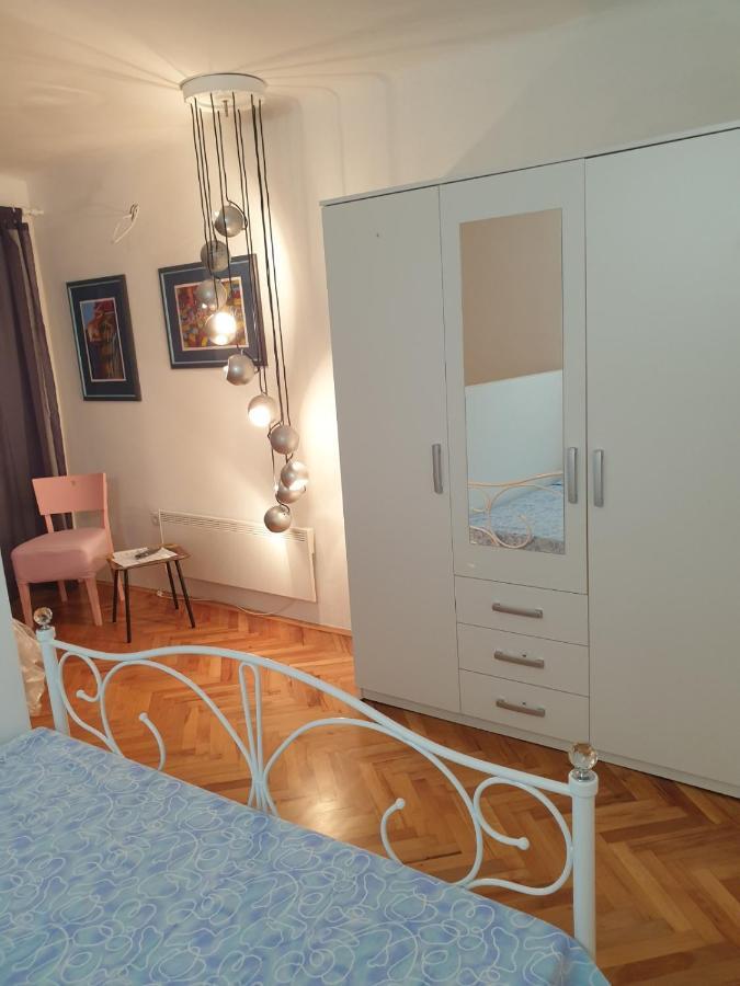 Apartman P-E Πούλα Εξωτερικό φωτογραφία