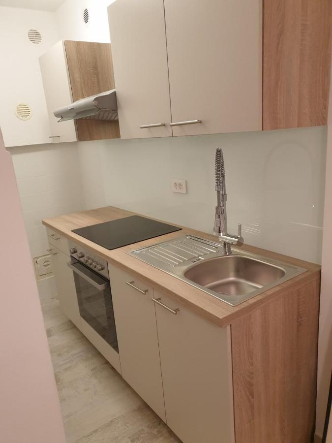 Apartman P-E Πούλα Εξωτερικό φωτογραφία